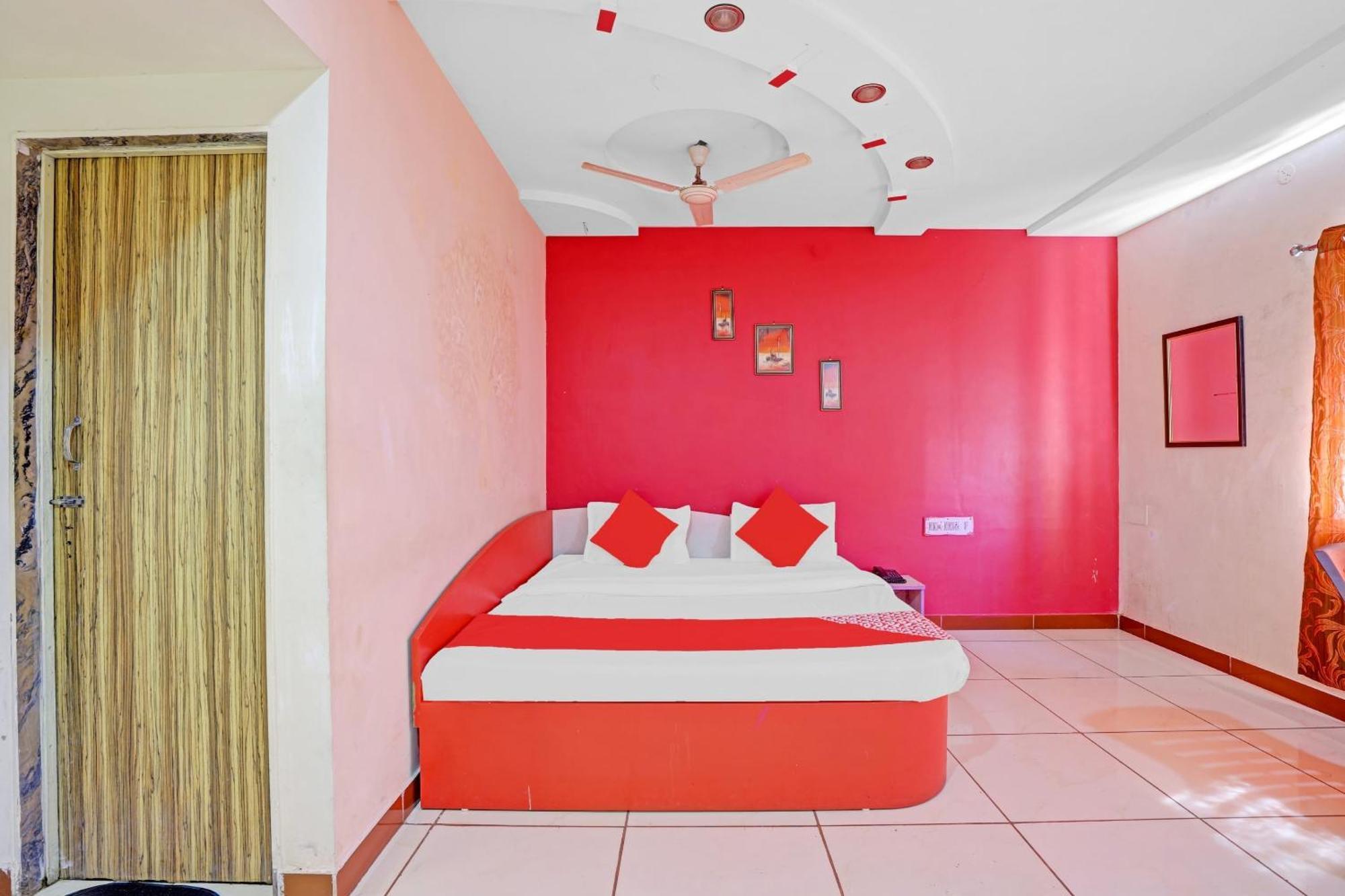 Hotel Velvet Radźkot Zewnętrze zdjęcie