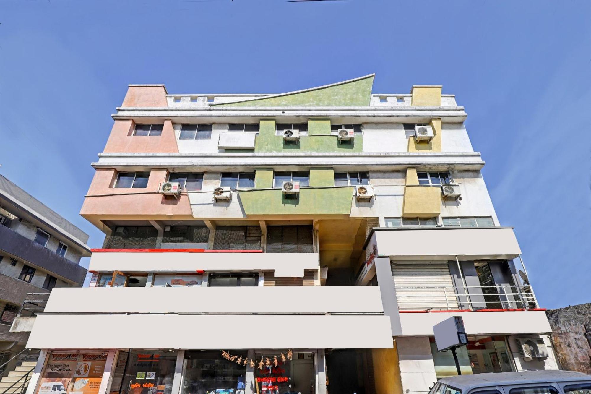 Hotel Velvet Radźkot Zewnętrze zdjęcie